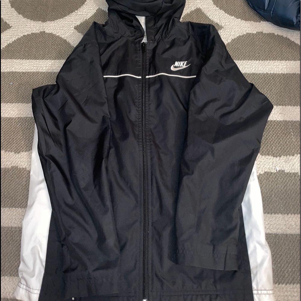 Nike rain coat boys large